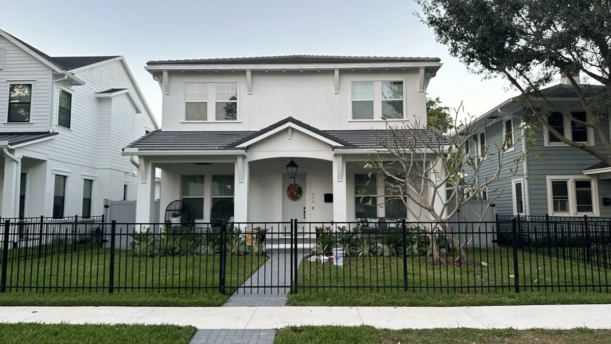 white house exterior